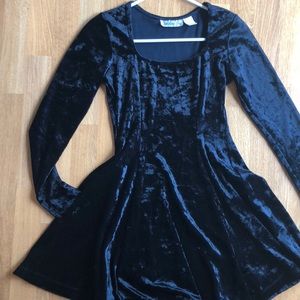 Vintage velvet long sleeve dress